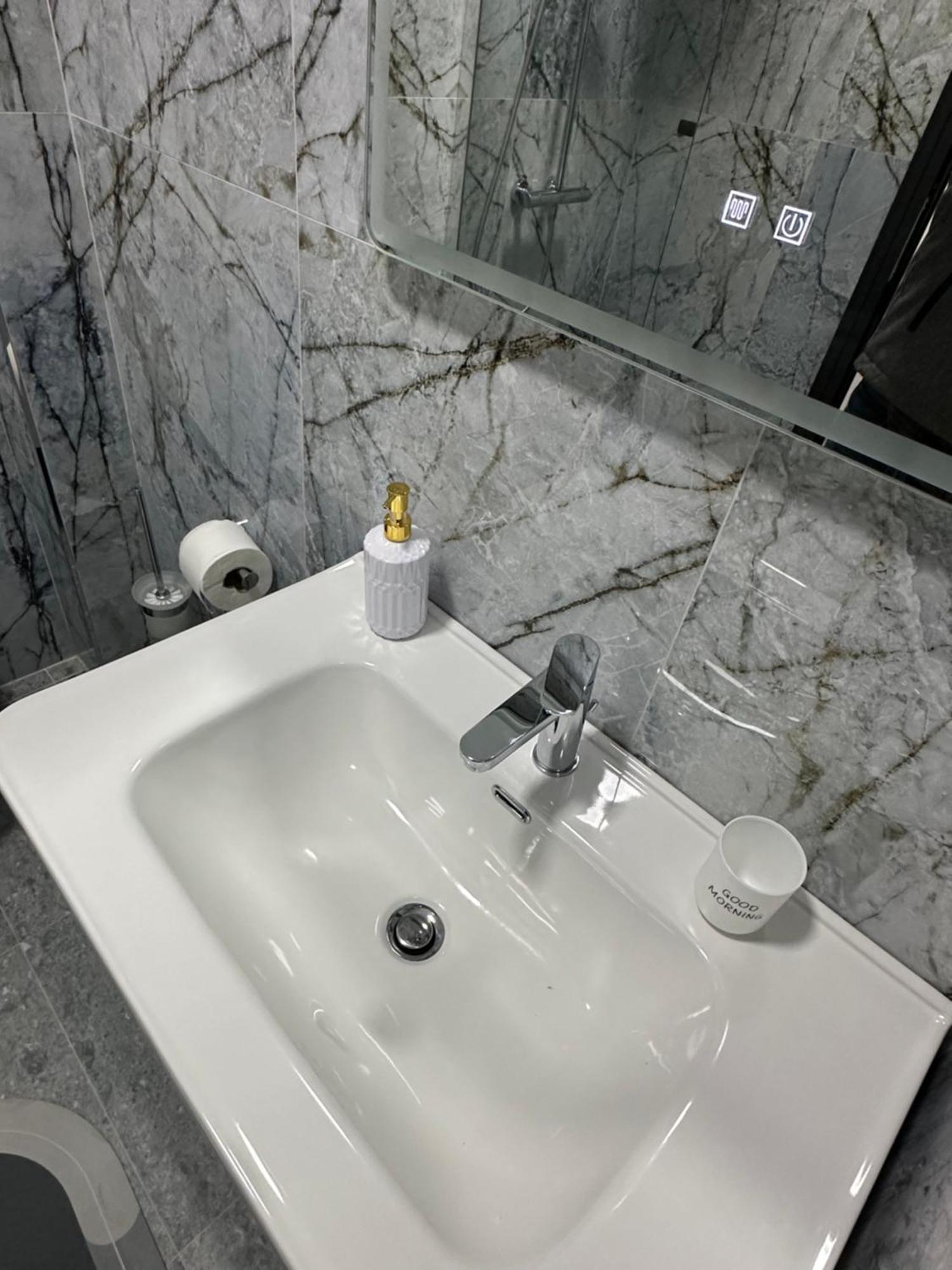 Lola'S Rooms Gjirokastër 外观 照片